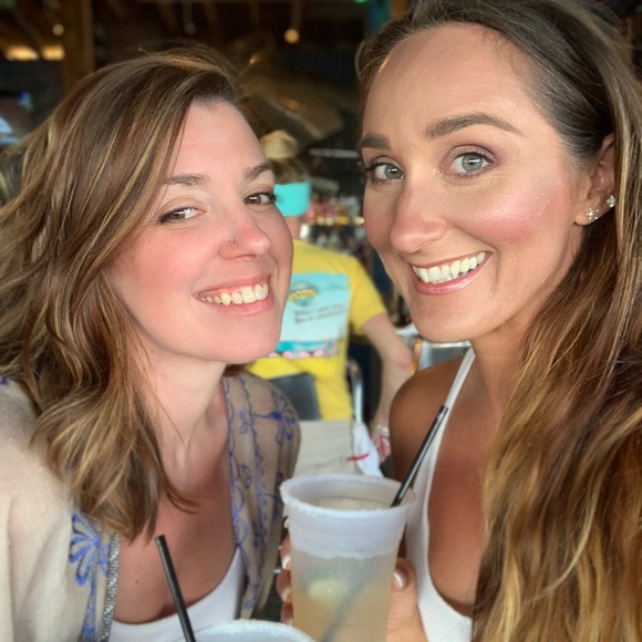 Meet your Posher, Megan - Picture 2 of 6